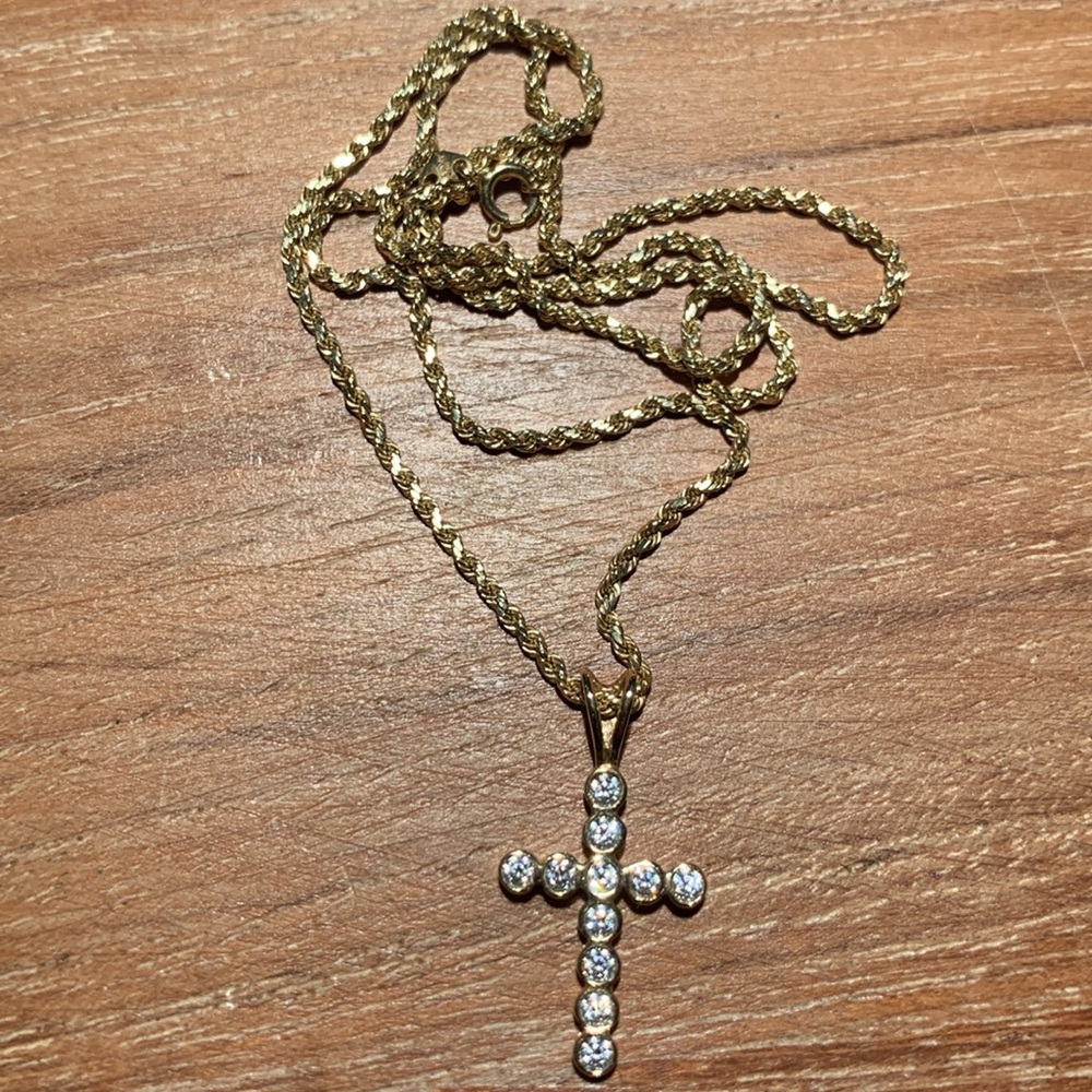 14 K DIAMOND CROSS NECKLACE - Picture 2 of 3